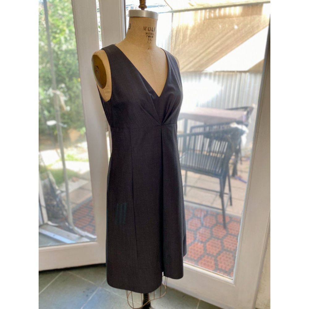Boss Hugo Boss Fitted Drk Grey Wool Mohair Blnd Sleeveless Vneck Midi Dress SZ 8